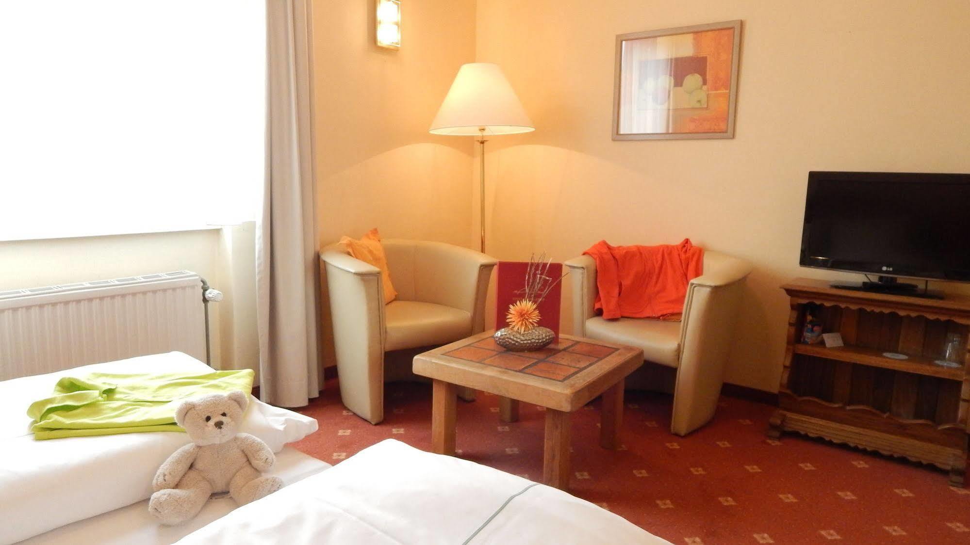 Airport Fashion Hotel Dusseldorf Ngoại thất bức ảnh